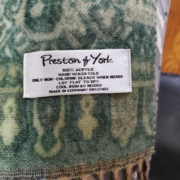 Preston & York Opulent 100% Acrylic Scarf, Exquisitely Crafted in Germany - Picture 6 of 6